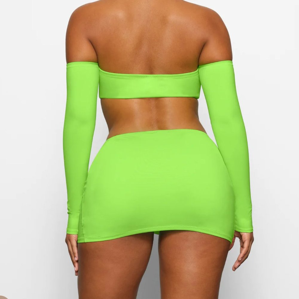 Skims Swim Ruched Mini Skirt in Neon Green **New with Tags** - Picture 4 of 4